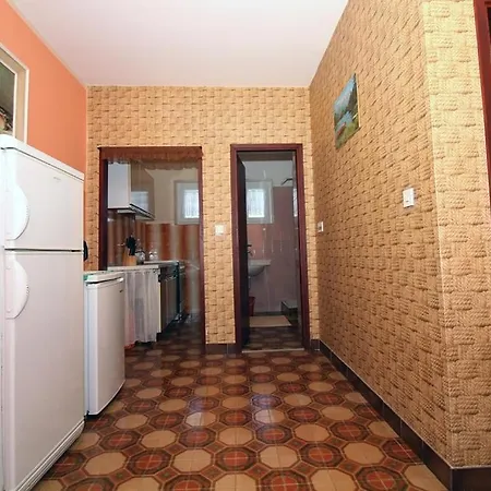 3 Bedroom In Apartment